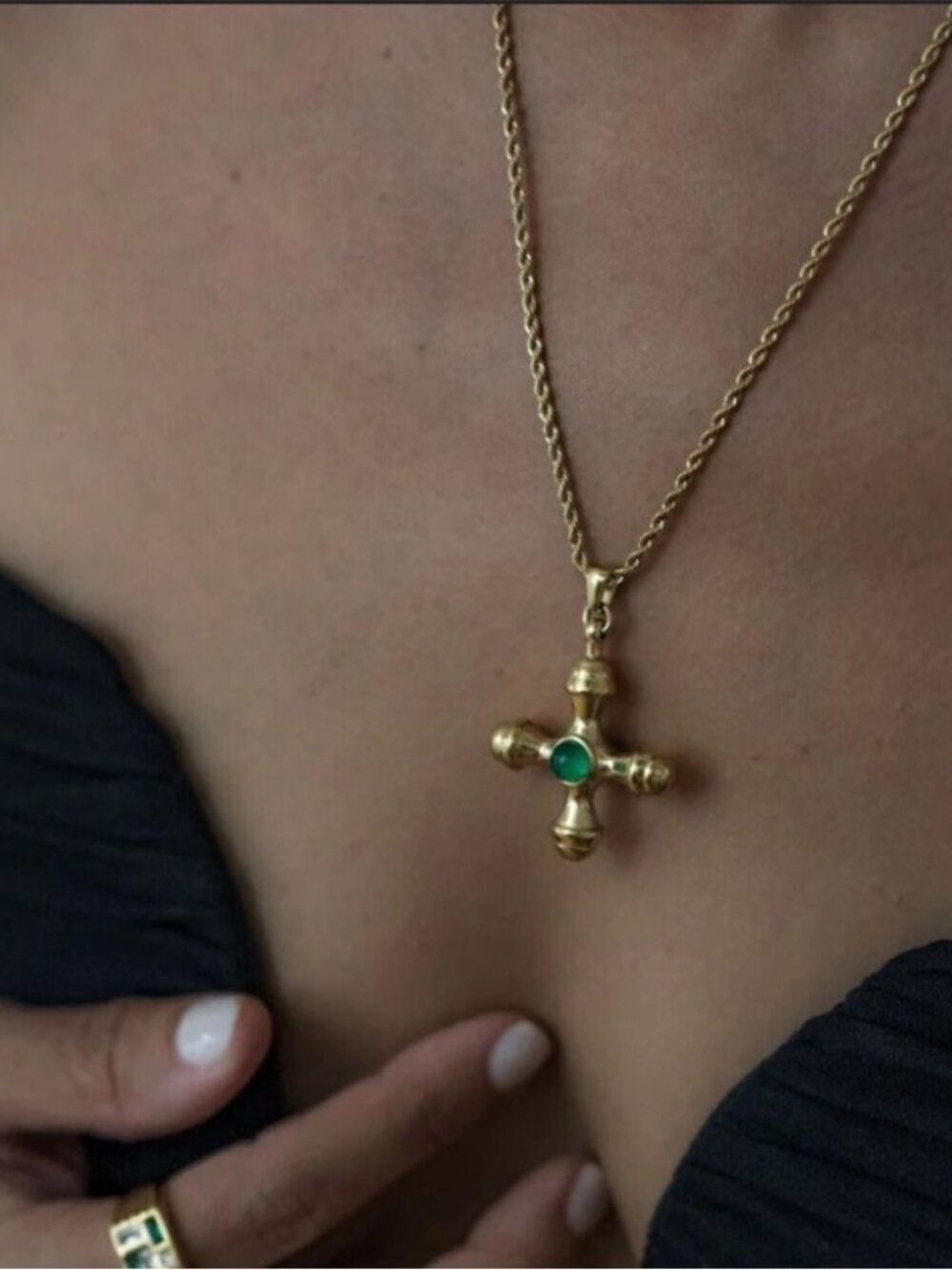 Gold CrossPendant NecklaceN941